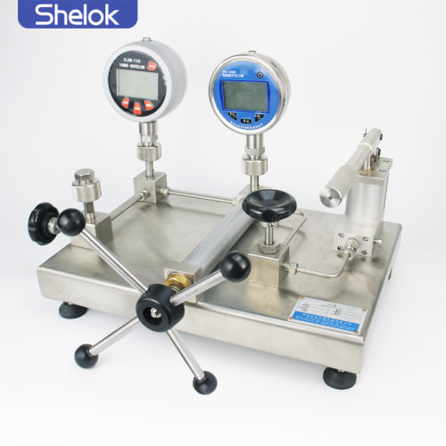 Pneumatic pressure calibration pump