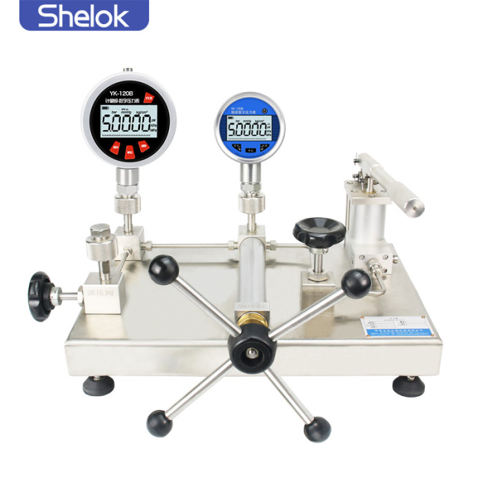 Pneumatic pressure calibration pump